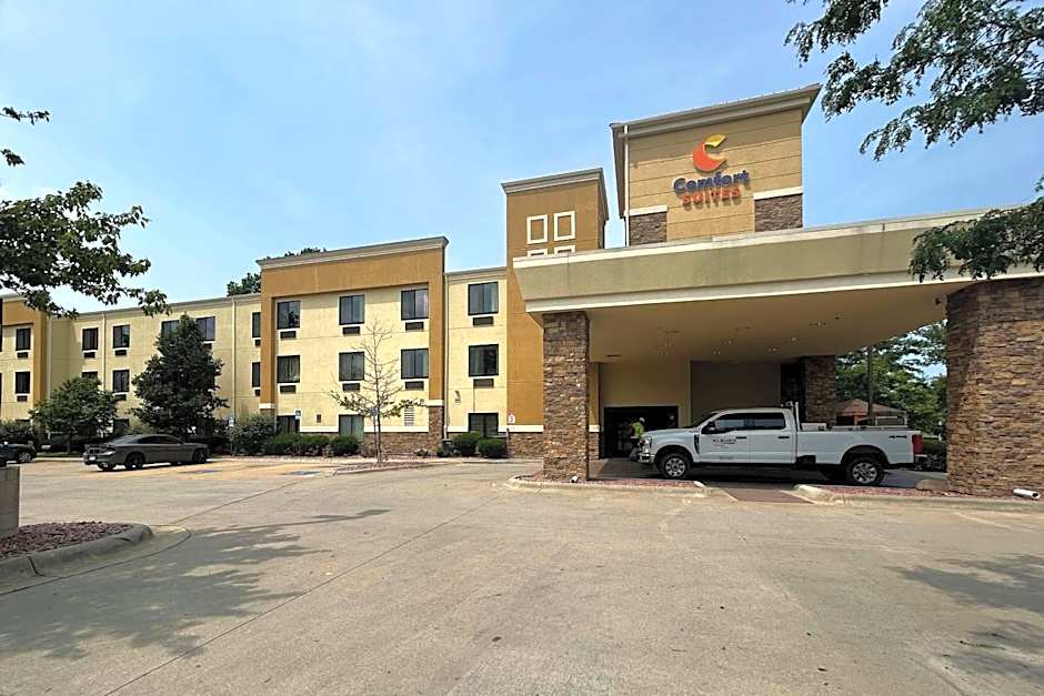 Comfort Suites Topeka Northwest