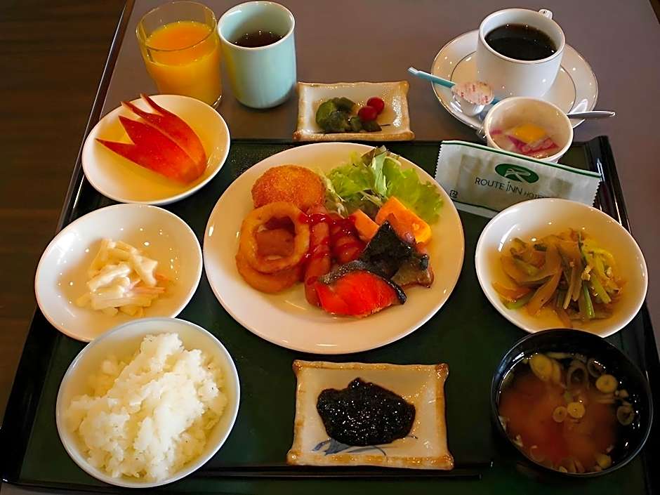 Hotel Route-Inn Toyama Ekimae