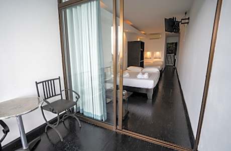 Quadruple Room with Sea View