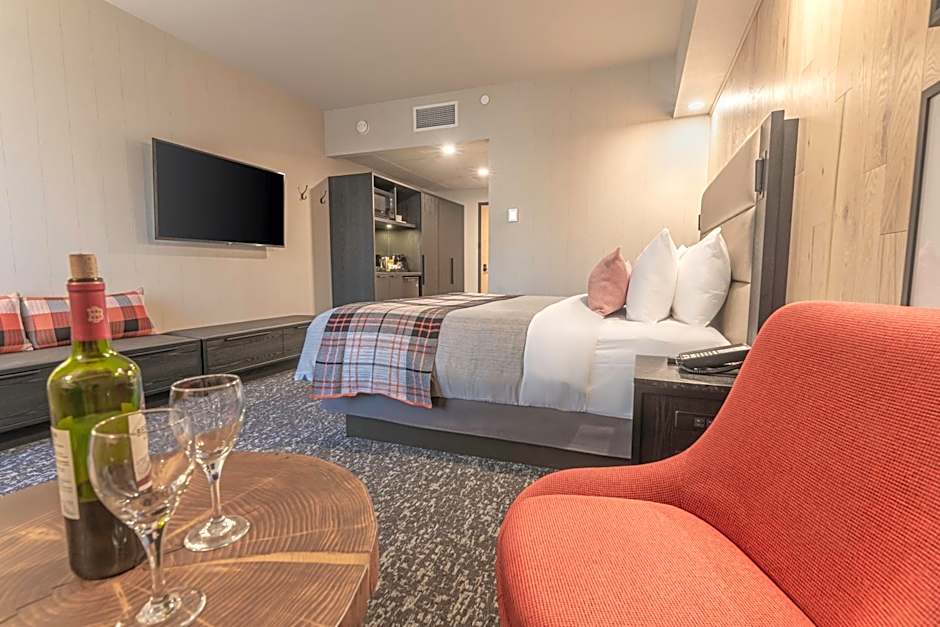 Peaks Hotel and Suites