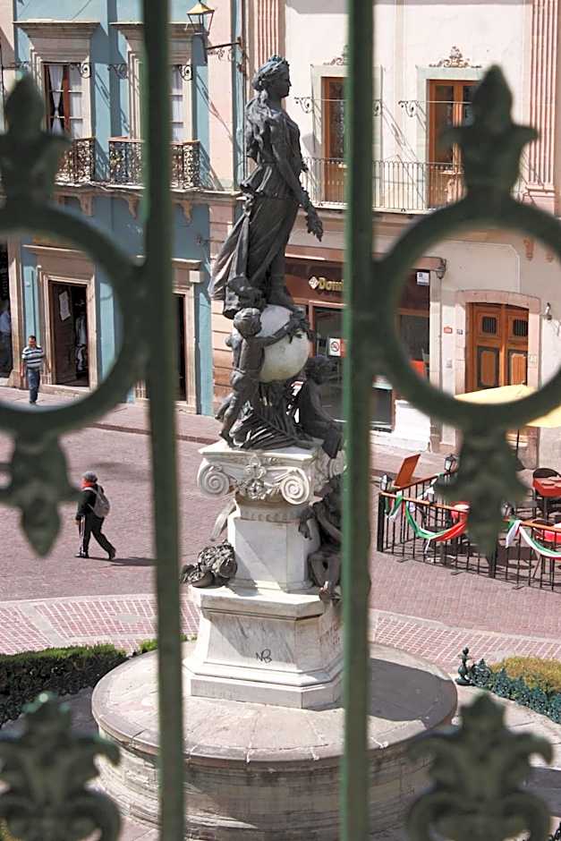 Hotel de la Paz