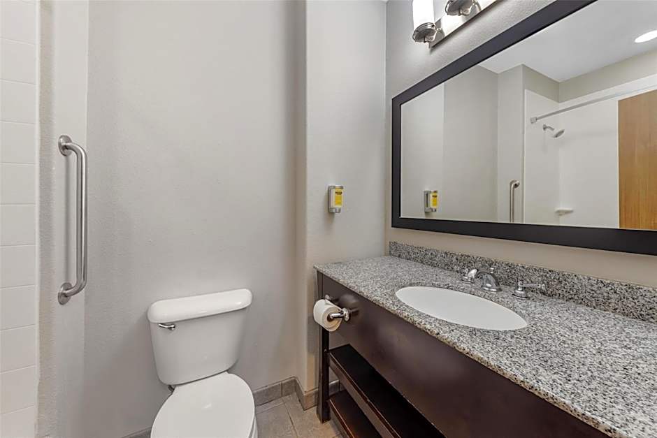 Best Western Plus Sand Bass Inn & Suites