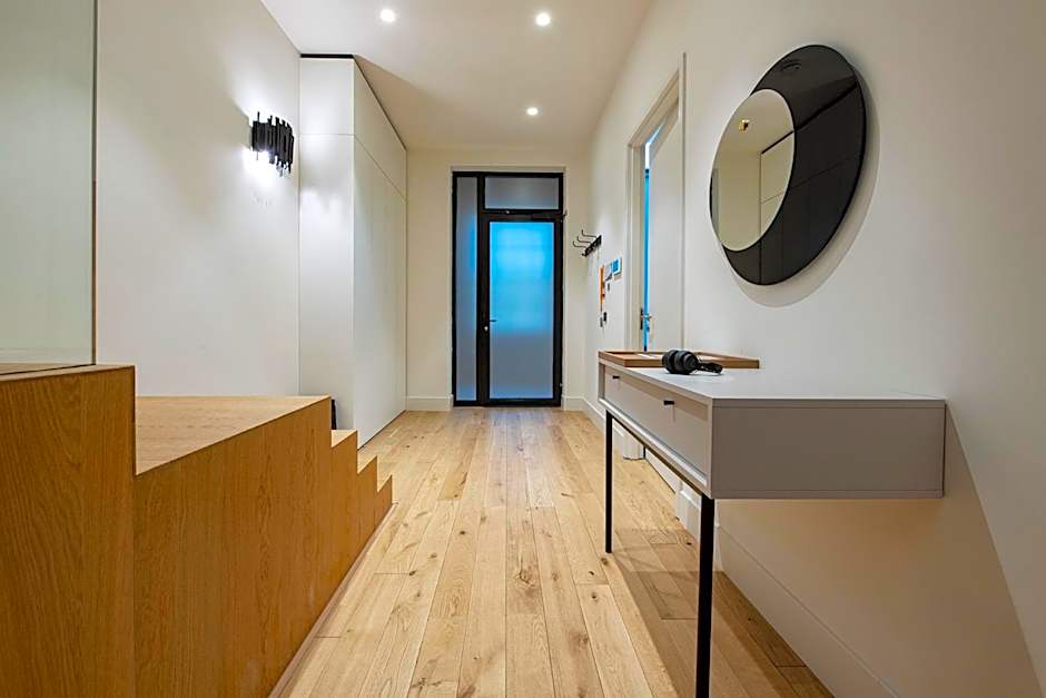 12A, Luxury & Unique, Cinema, Terrace, Stunning View, Central Location!