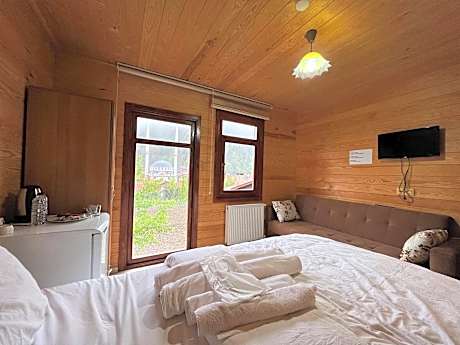 Triple Room with Lake View