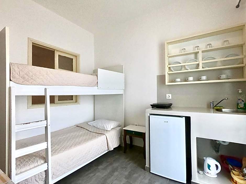 Anny Studios & Rooms Perissa Beach