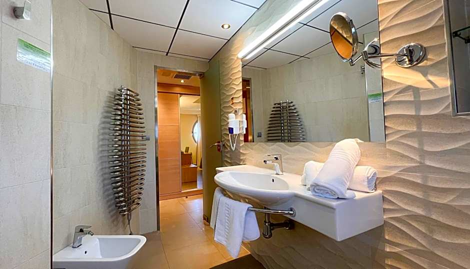 Riviera Beachotel - Adults Recommended