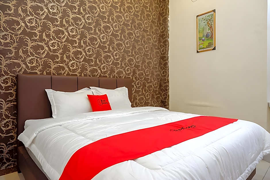 RedDoorz @ Jalan Pattimura Palu