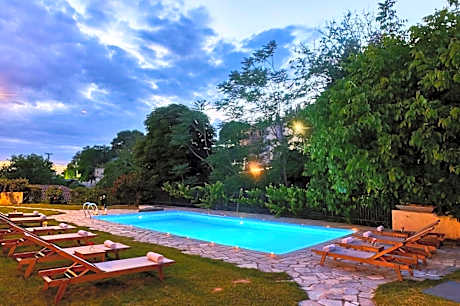 Triantafillies Traditional Hotel