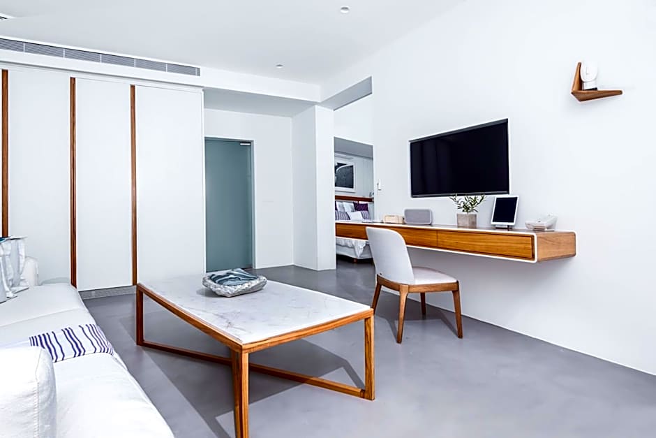 Photo 1 of 9 of Superior Suite, Plunge Pool