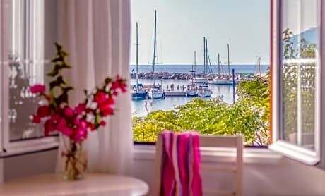 Double Room with Balcony and Sea View