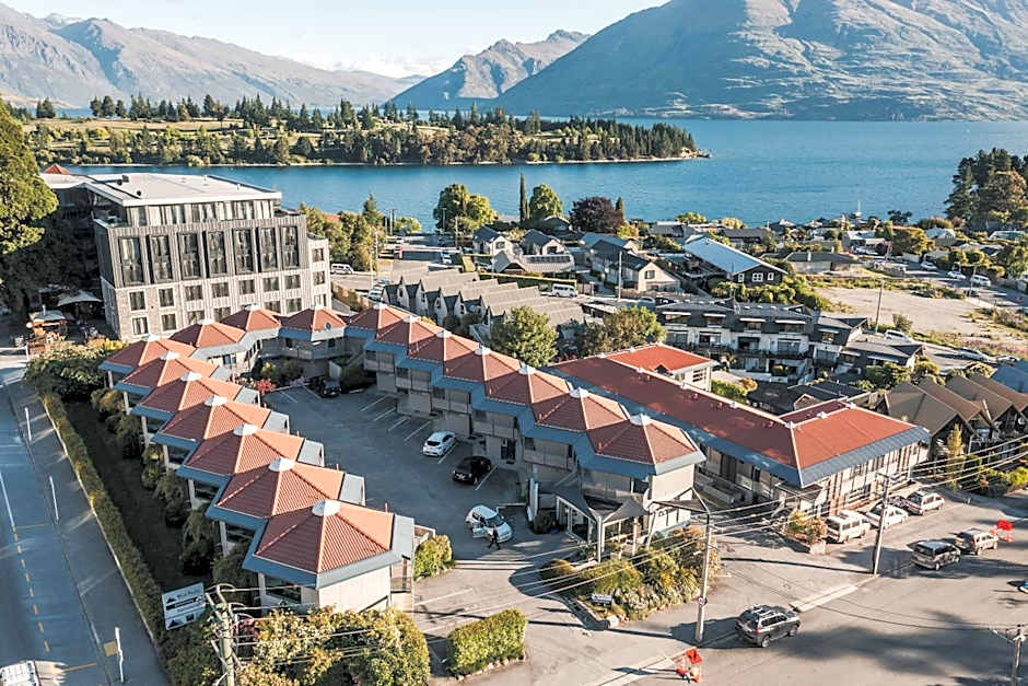 Blue Peaks Lodge