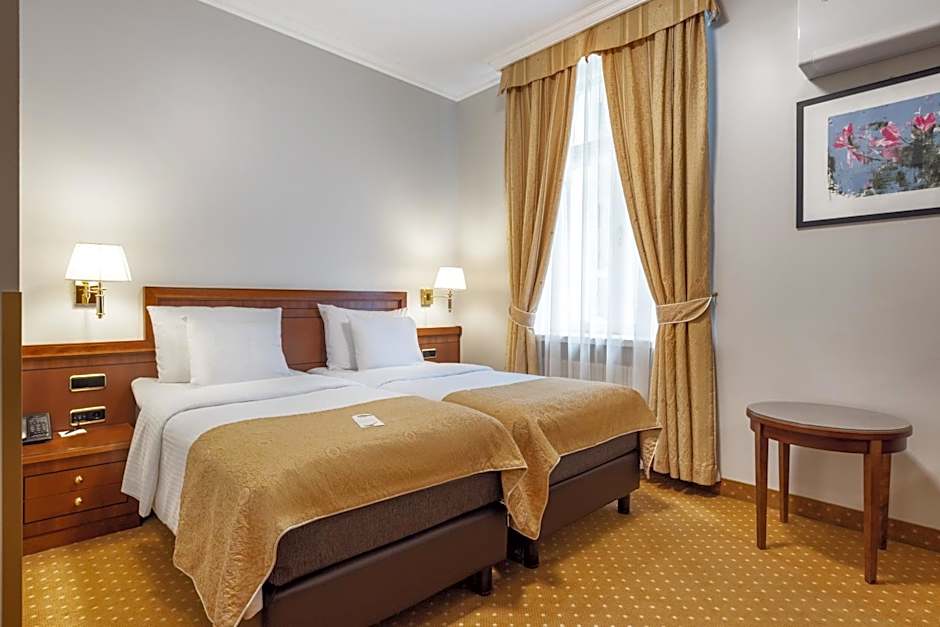 My City Hotel