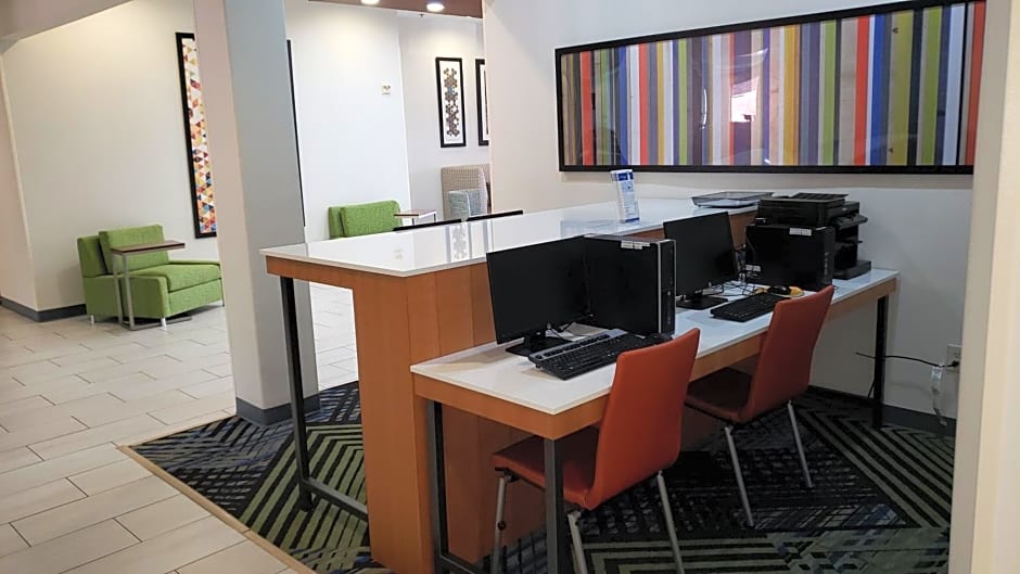 Holiday Inn Express Hotel and Suites Weslaco By IHG