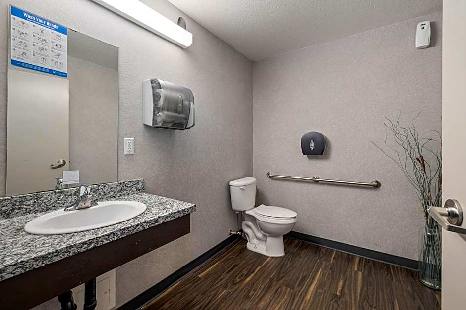 Prairie Crest Medicine Hat by IHG