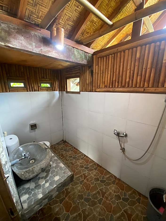 EDRIAN BUNGALOWS