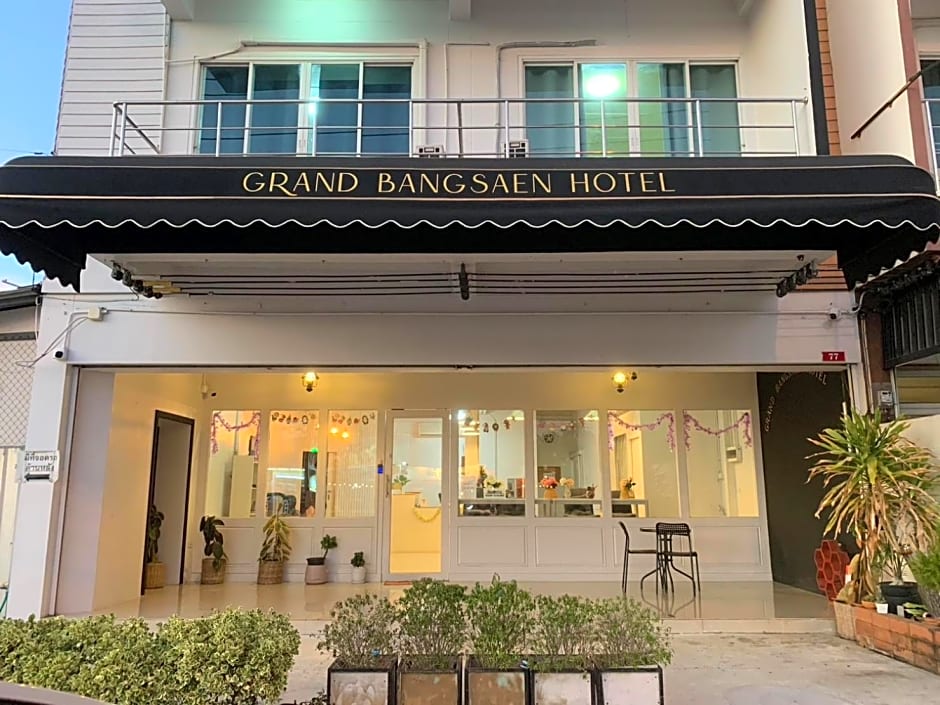 Grand Bangsaen Hotel