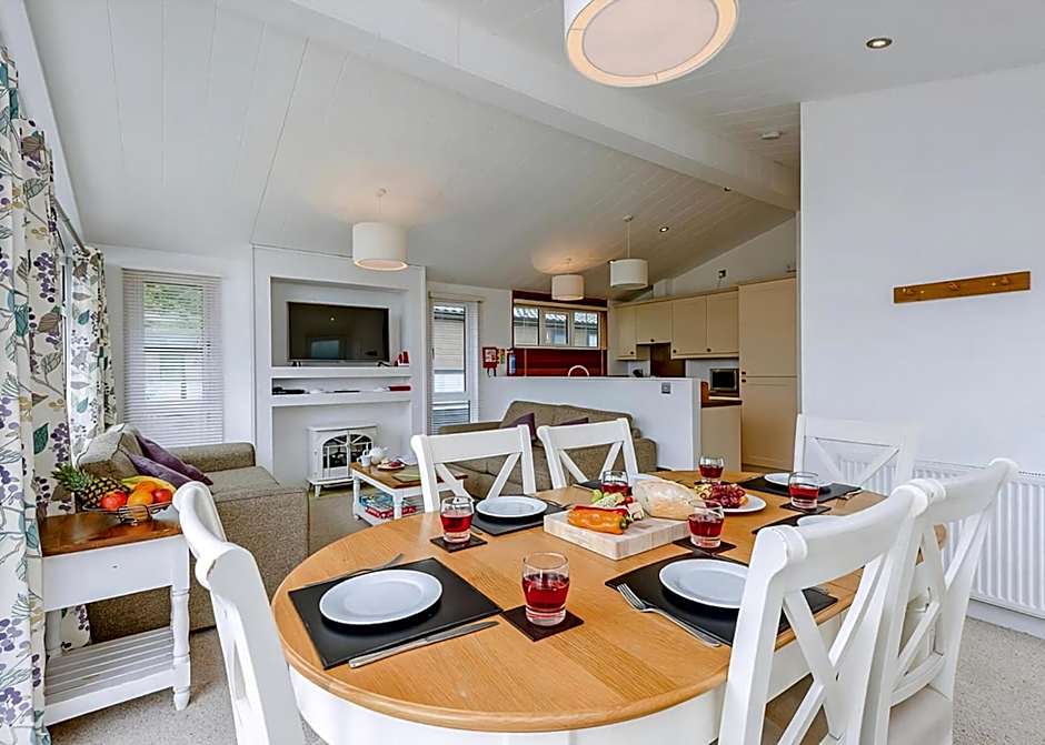 Woodside Coastal Retreat