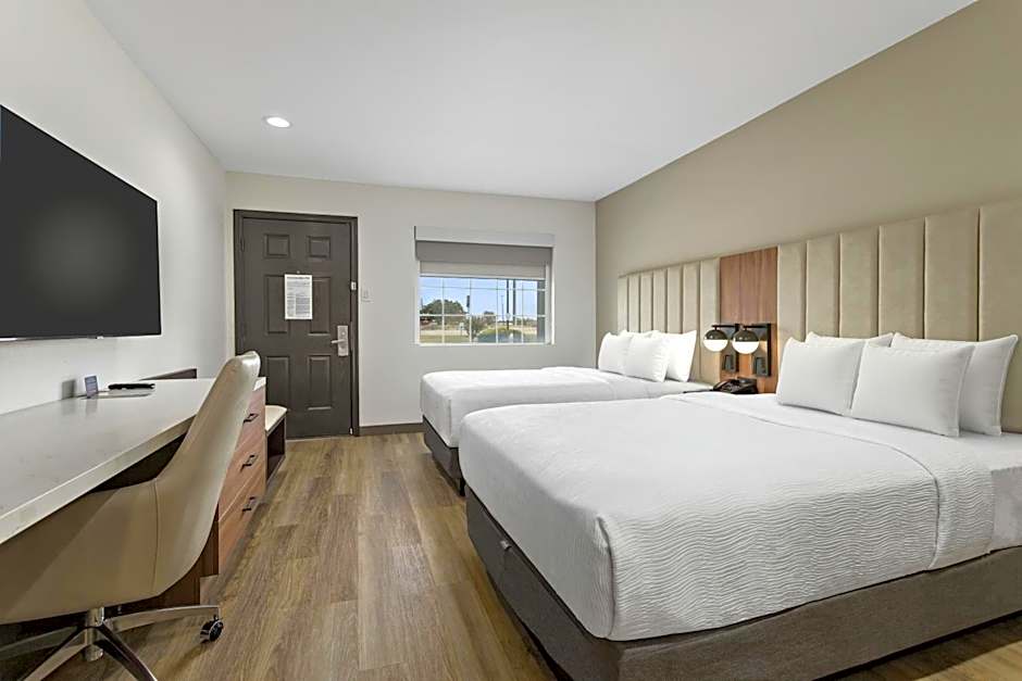 Photo 1 of 50 of Baymont by Wyndham Beaumont