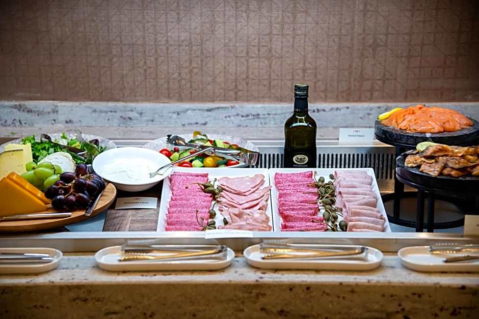 Crowne Plaza London Heathrow T4 By IHG