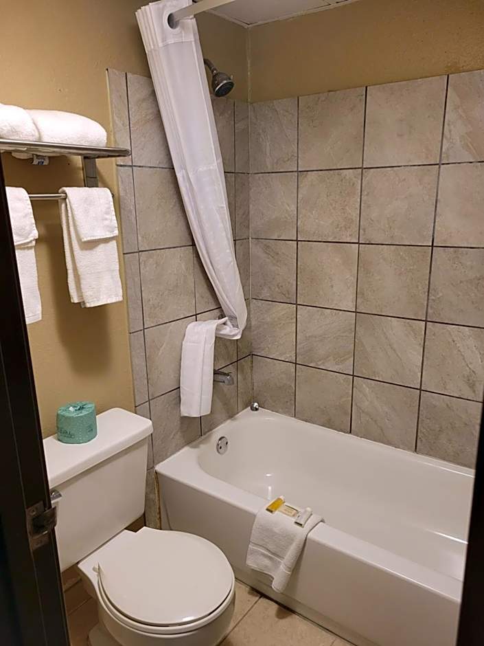 Super 8 by Wyndham Sullivan