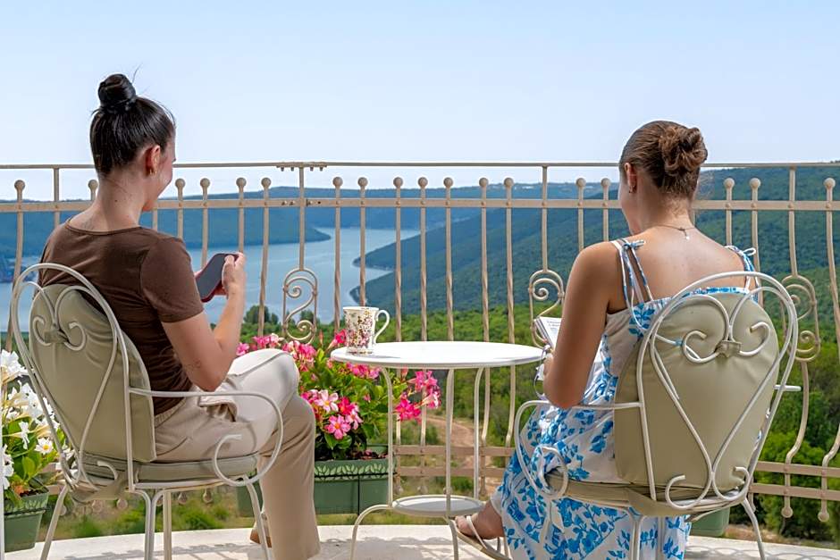 VILLA STEFANIJA small Boutique hotel&restaurant