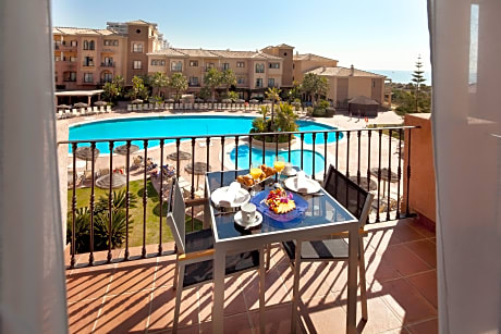 Superior Double Room With Swimming Pool View