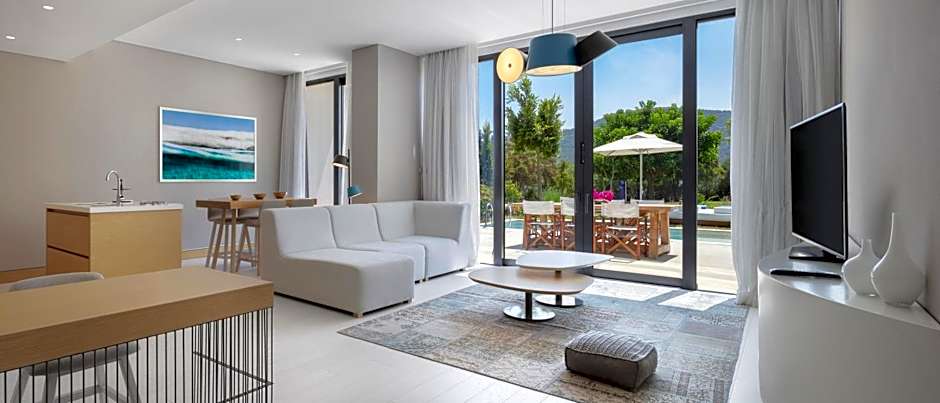 Photo 1 of 4 of 1 Bedroom Suite, Garden View