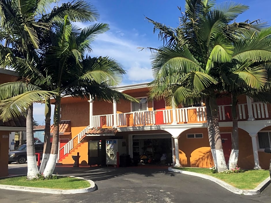 Paradise Inn & Suites