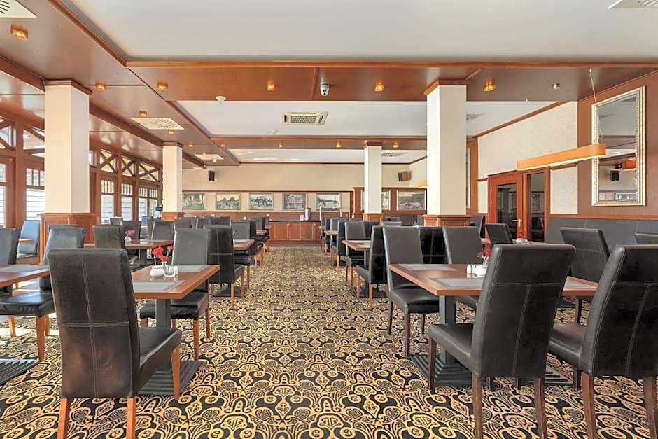 Hotel&Spa Stary Dziwnów basen swimming pool