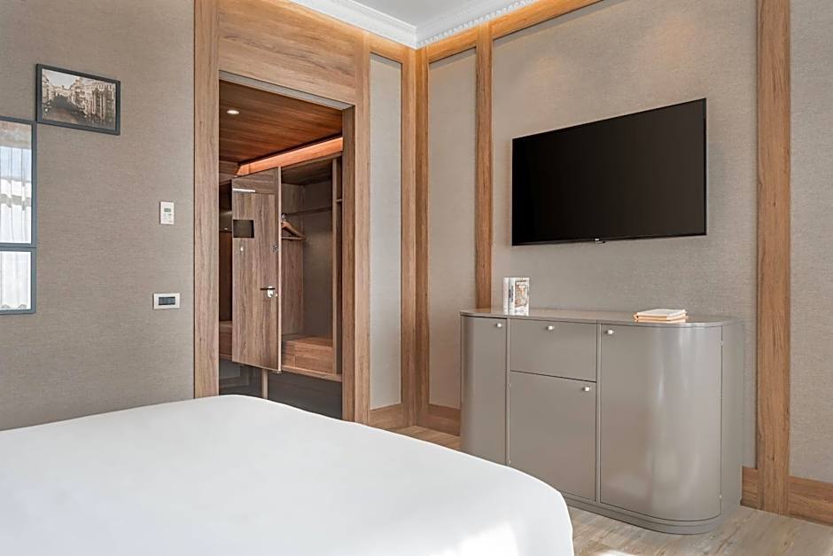 Círculo Gran Vía, Autograph Collection by Marriott (Adults Only)