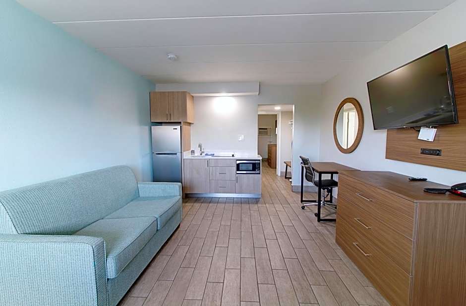 Seashire Inn & Suites