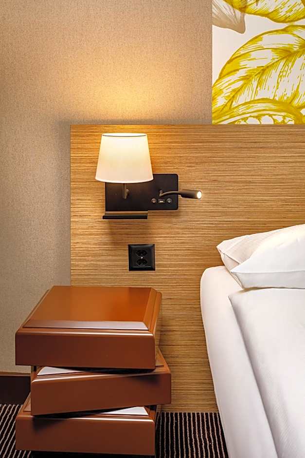 Zurich Swiss Chocolate by Fassbind