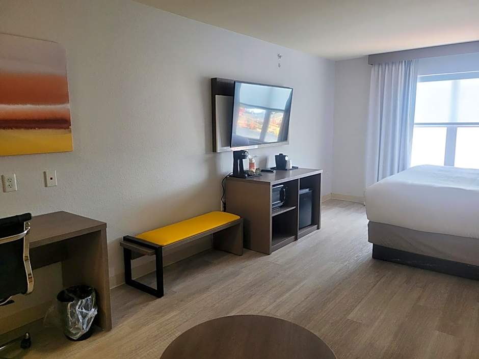 Comfort Inn & Suites