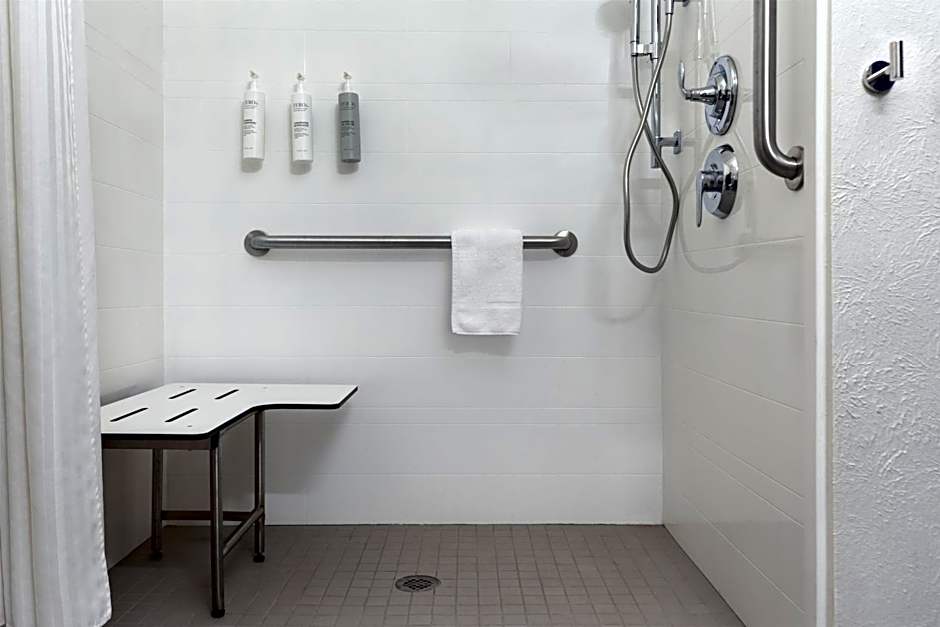 Spark by Hilton Indianapolis Northeast Fishers