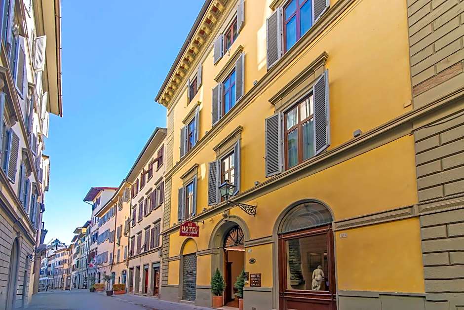 Porta Faenza Hotel