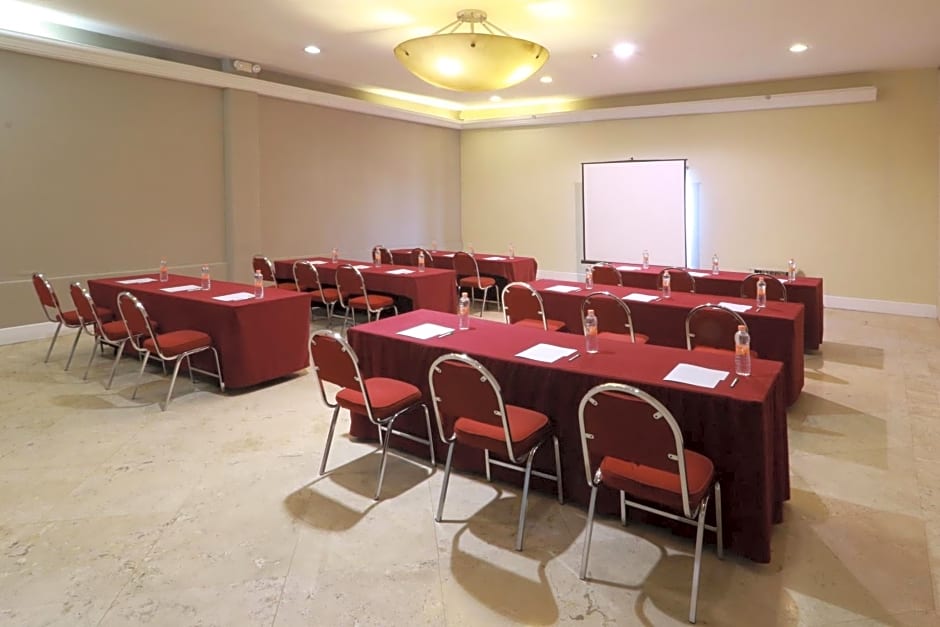Holiday Inn & Suites Guadalajara Centro Historico By IHG