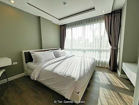 Premier City View Room