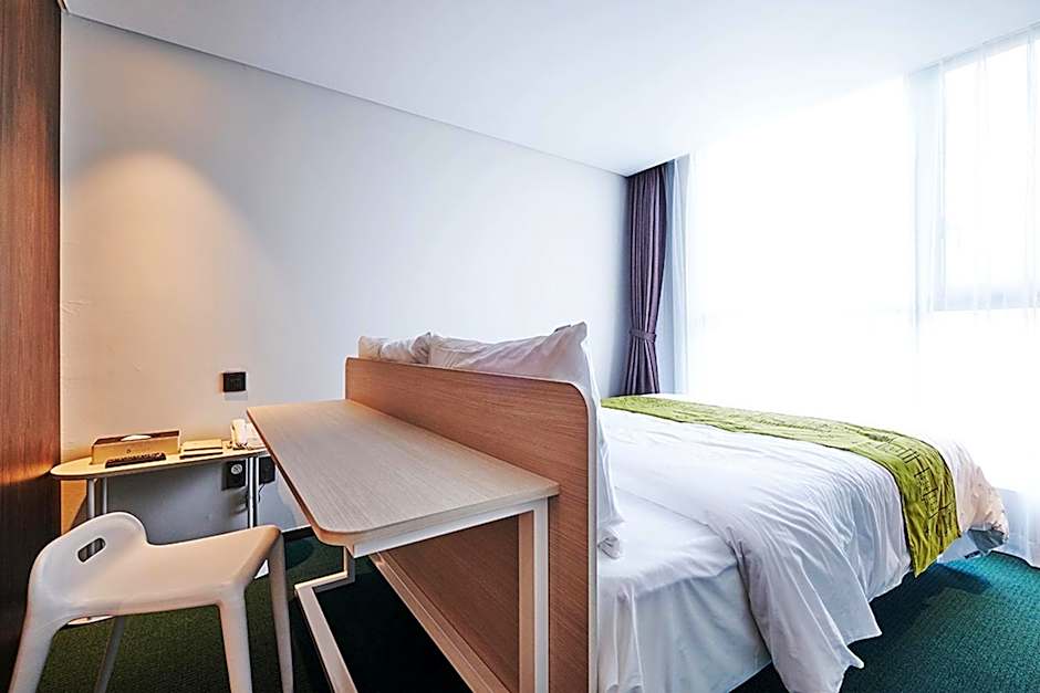 Jeju Pureun Hotel
