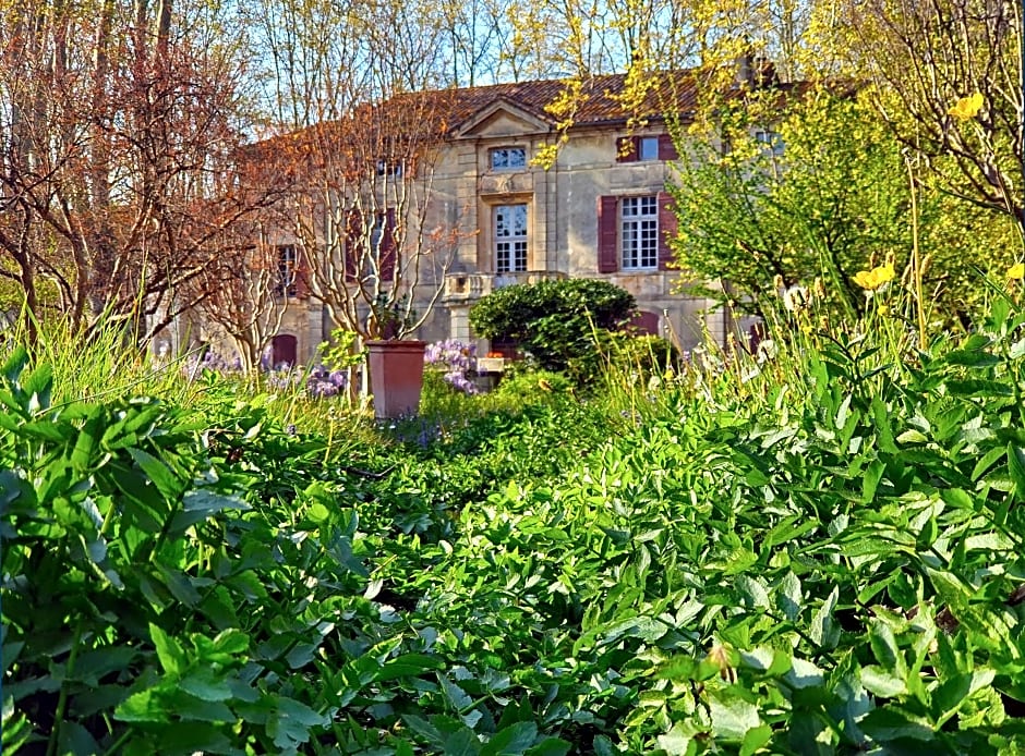 Chateau De Roussan