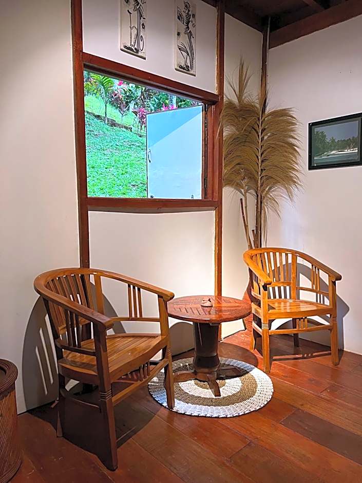 Air Manis Hillside Villa Cafe & Resto