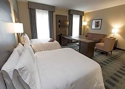 Hampton Inn & Suites Oklahoma City Airport