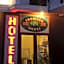 Hotel Crowded House