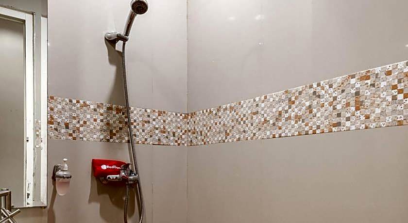 RedDoorz Syariah @ Soekarno Hatta Indah 2