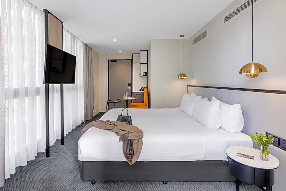 Brady Hotels Jones Lane