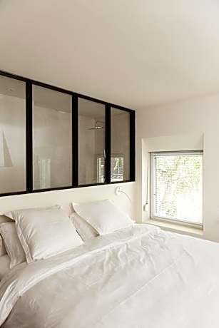 Comfort Double Room with Private Bathroom