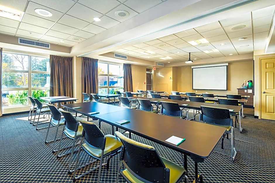 Quality Inn & Suites Petawawa