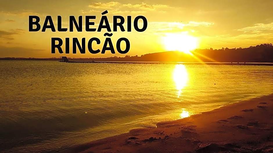 APARTAMENTO 10 min de CRICIUMA em IÇARA-SC - 2 quartos - 3 Ar-Condicionado split - Cozinha equipada - Banheiro - Garagem coberta e Wi-Fi - Anfitriã Superhost no BnB