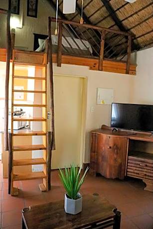 Family Chalet (1 Double Bed and 2 Twin Beds)