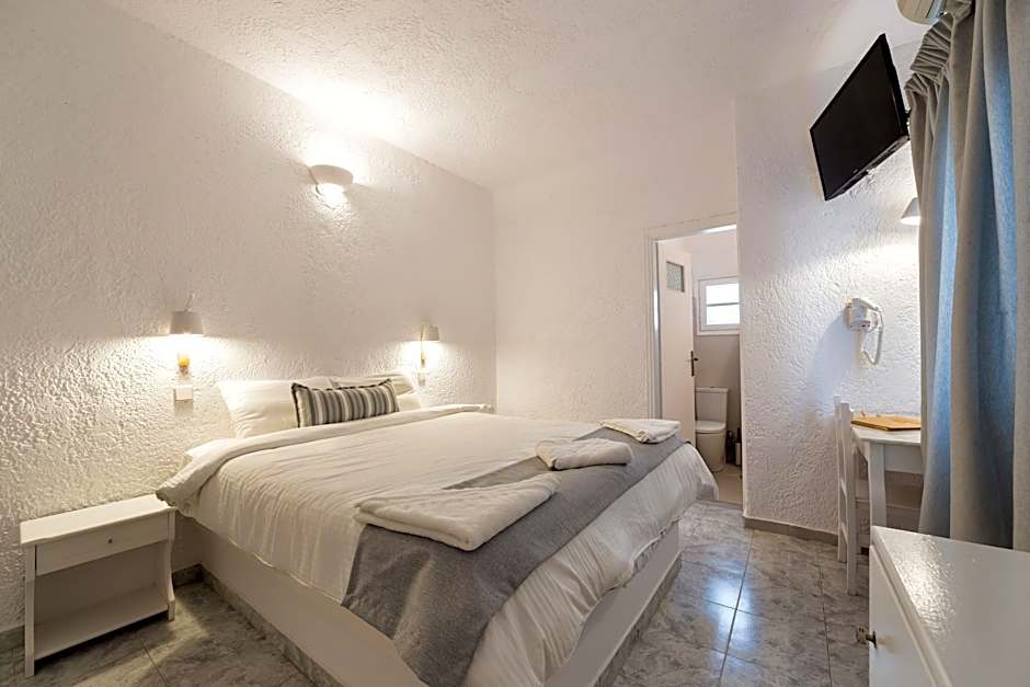 Artemis Suites Hotel