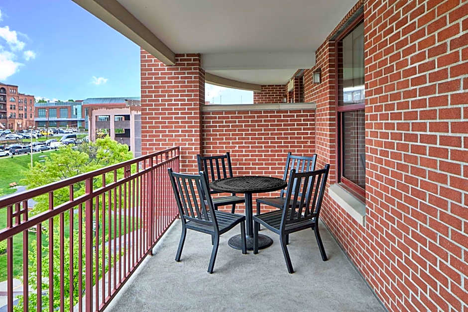 Hampton Inn By Hilton & Suites Saratoga Springs Downtown